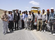 بازدید دکتر عزیزی از پروژه روکش آسفالت شهر زیارت به سرحدات شیروان