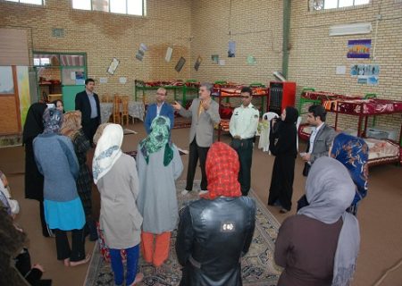 بازدید دکتر عزیزی از مرکز اقامتی درمان وابستگی به مواد شهر زیارت