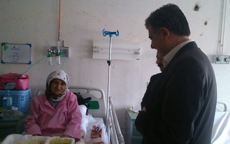 گزارش تصویری عیادت دکتر عزیزی از بیماران بیمارستان امام خمینی(ره) شیروان در نخستین ساعات سال ۹۴