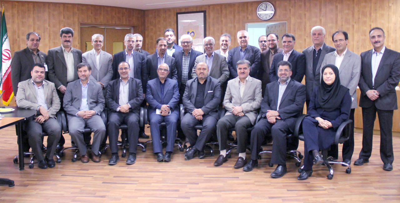 نشست مشترک اعضای کمیسیون اجتماعی مجلس شورای اسلامی با مدیران ارشد سازمان تأمین اجتماعی در بیمارستان میلاد برگزار شد
